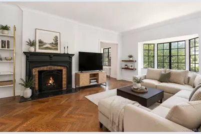915 Wynnewood Road #G4, Pelham, NY 10803 - Photo 2