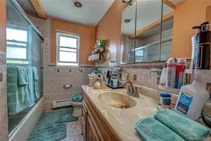 19 South Ln, Huntington, NY 11743 - Photo 14