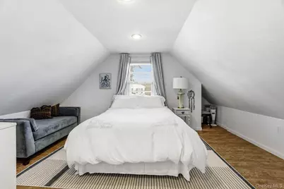 64 W Fenimore Street, Valley Stream, NY 11580 - Photo 26