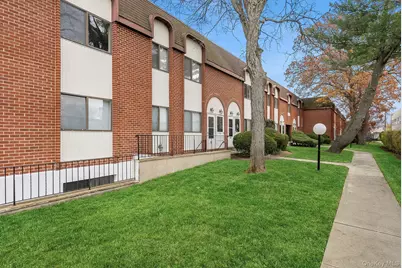 142 McGlynn Place #2nd Fl, Cedarhurst, NY 11516 - Photo 1