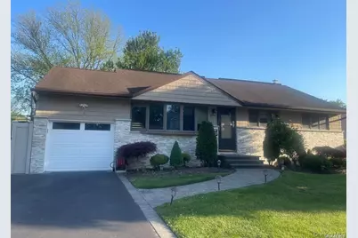 14 Hicks Avenue, Syosset, NY 11791 - Photo 1