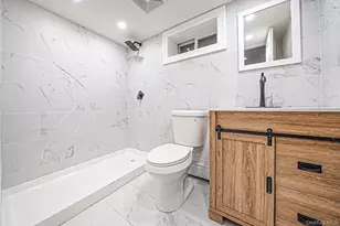 231-15 126th Ave, Jamaica, NY 11413 - Photo 16