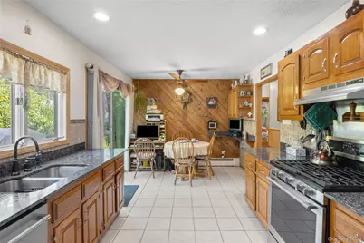 24 Yosemite Lane, Coram, NY 11727 - Photo 16