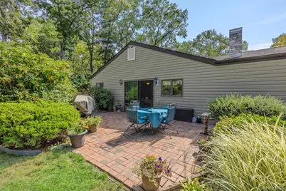 24 Yosemite Lane, Coram, NY 11727 - Photo 32