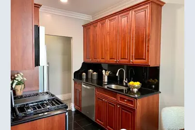 140 Broadway #1A, Lynbrook, NY 11563 - Photo 2
