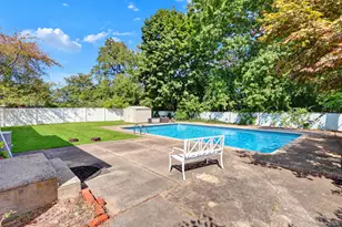 41 Hopes Ave, Holtsville, NY 11742 - Photo 28