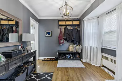 666 Lakeview Avenue, Rockville Centre, NY 11570 - Photo 12