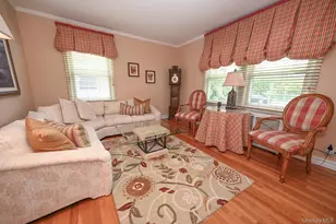 1073 Hancock Ave, Franklin Square, NY 11010 - Photo 4