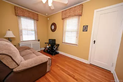 1073 Hancock Avenue, Franklin Square, NY 11010 - Photo 8