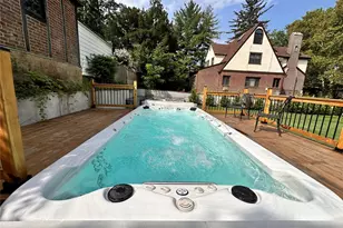 2-52 Beverly Rd, Douglaston, NY 11362 - Photo 16