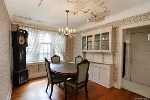 52 Slocum Crescent, Forest Hills, NY 11375 - Photo 4