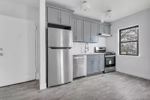 6 Brown Ave, Hempstead, NY 11550 - Photo 2