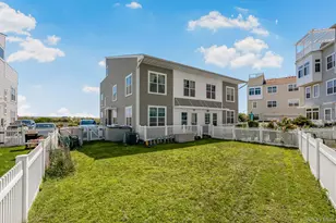 71-10 Beach Front Rd, Arverne, NY 11692 - Photo 14