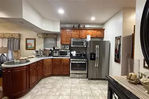 114-12 142nd St, Ozone Park, NY 11436 - Photo 6
