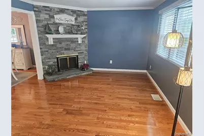 22 Chase Commons, Yaphank, NY 11980 - Photo 4