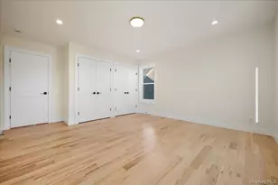 27 Poppy Ln, Levittown, NY 11756 - Photo 36