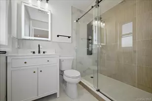 27 Poppy Ln, Levittown, NY 11756 - Photo 34