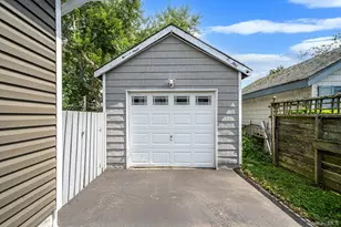 101 Highland Ave, Patchogue, NY 11772 - Photo 18