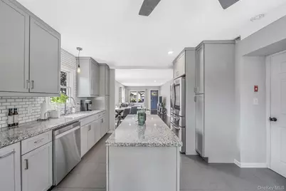 101 Highland Avenue, Patchogue, NY 11772 - Photo 4
