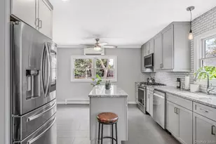 101 Highland Ave, Patchogue, NY 11772 - Photo 6