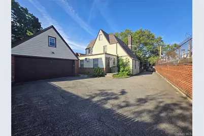 4511 220th Place, Bayside, NY 11361 - Photo 4