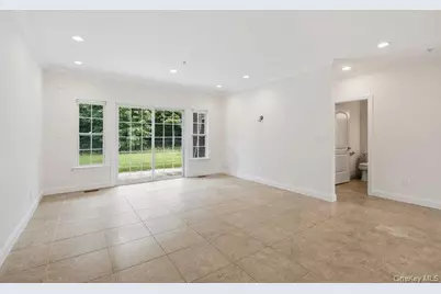 11 Halley Drive, Blue Point, NY 11772 - Photo 10