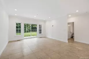 11 Halley Dr, Blue Point, NY 11772 - Photo 10