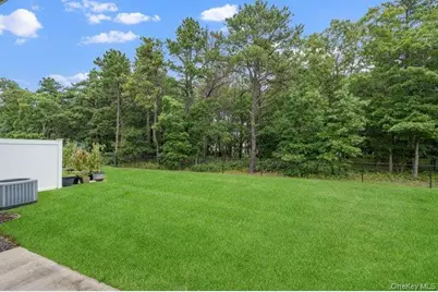 11 Halley Drive, Blue Point, NY 11772 - Photo 24