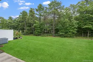 11 Halley Dr, Blue Point, NY 11772 - Photo 24