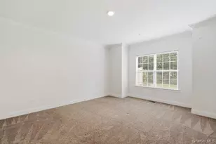 11 Halley Dr, Blue Point, NY 11772 - Photo 20