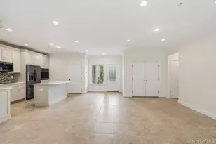 11 Halley Dr, Blue Point, NY 11772 - Photo 12