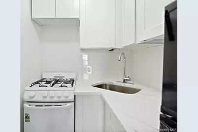 2117 5 Avenue, New York, NY 10035 - Photo 10