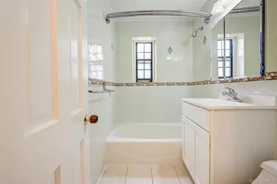 78-35 147th Street #2E, Kew Gardens, NY 11367 - Photo 24