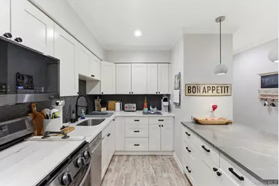 2 Bryant Crescent #1N, White Plains, NY 10605 - Photo 4