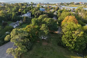 8 Boathouse Rd, Hampton Bays, NY 11946 - Photo 20