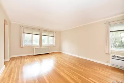 7503 196th Street, Fresh Meadows, NY 11366 - Photo 8