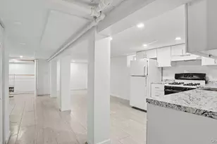 2977 Harding Ave, Bronx, NY 10465 - Photo 10