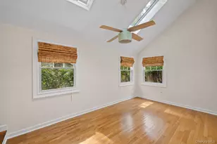 18 Walnut Ave, Setauket, NY 11733 - Photo 12