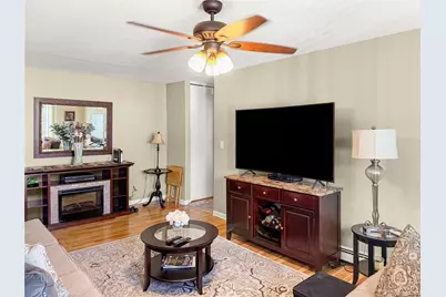 260-56 Waverly Ave #56, Patchogue, NY 11772 - Photo 4