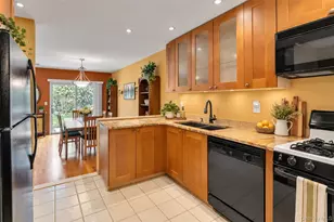 14 Kristin Ln, Hauppauge, NY 11788 - Photo 4