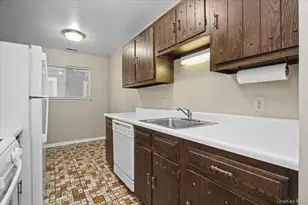 902 Commons Way, Fishkill, NY 12524 - Photo 26