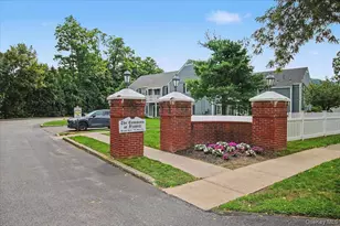 902 Commons Way, Fishkill, NY 12524 - Photo 4