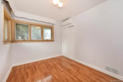 7515 196th Place, Fresh Meadows, NY 11366 - Photo 10