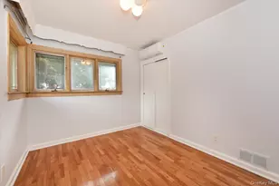 75-15 196th Pl, Fresh Meadows, NY 11366 - Photo 10