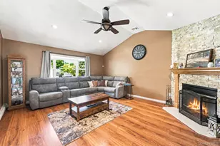 12 Sandpiper Ln, Centereach, NY 11720 - Photo 4