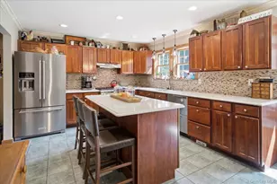 147B Old Country Rd, Remsenburg, NY 11960 - Photo 14