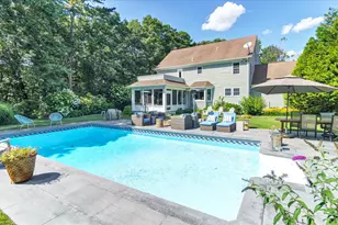 147B Old Country Rd, Remsenburg, NY 11960 - Photo 34