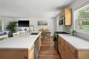 845 County Rd 39, Southampton, NY 11968 - Photo 8