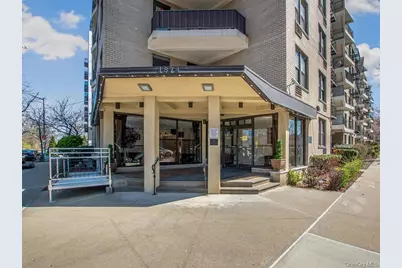 1874 Pelham Parkway S #2P, Bronx, NY 10461 - Photo 2