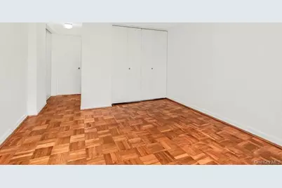 1874 Pelham Parkway S #2P, Bronx, NY 10461 - Photo 16